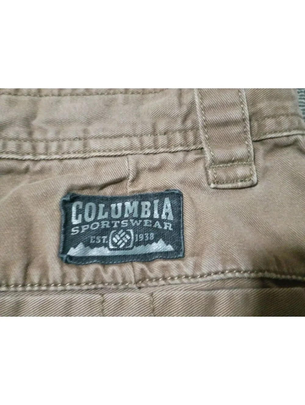 Vintage Columbia Sportswear Men's Khaki Cargo Shorts Size 30